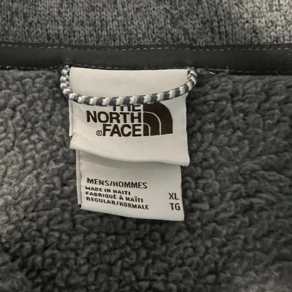 The North Face Men’s Gordon Lyons Gray‎ 1/4 Zip Fleece Pull Over Sweater Size XL